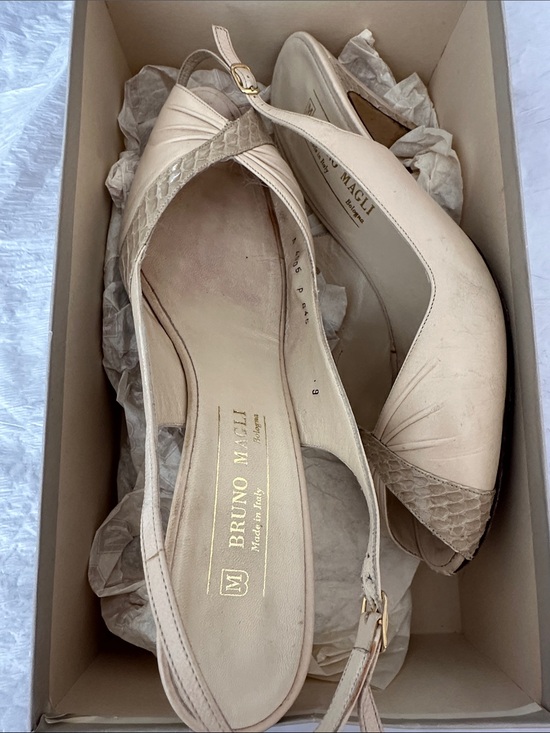 Bruno Magli Shoes - Bruno Magli Cream Leather Slingback Pumps with Snake Trim Vintage 9AA
